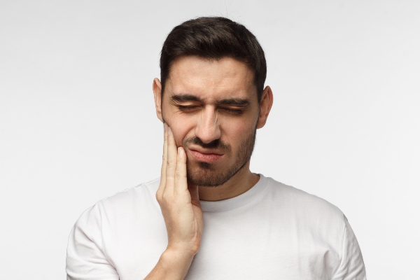 Why You Need To See An Emergency Dentist For An Abscessed Tooth